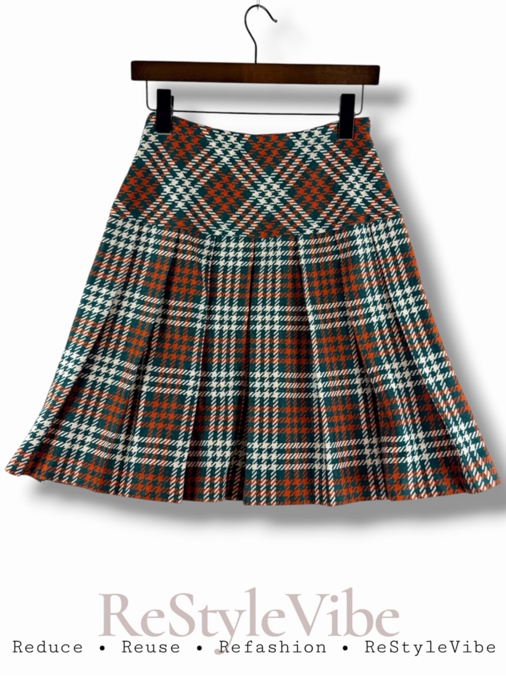 RUSS TOGS INC Women’s Size S Skirt VINTAGE 70s Plaid Drop Waist Pleated Retro